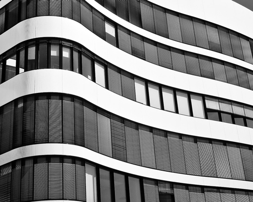 沈阳石材幕墙公司解析：石材幕墙的多重优势与应用价值